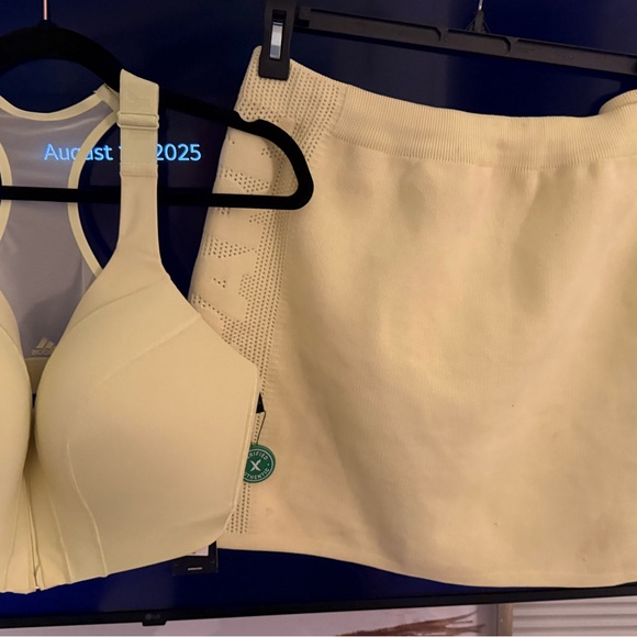 NWT IVY PARK x ADIDAS BEYONCÉ Sports Bra in Yellow 2X or 3X - Picture 14 of 14